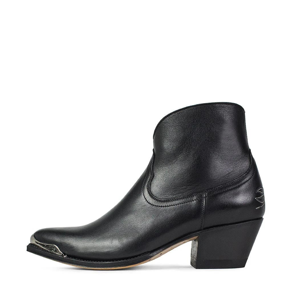 18653SD2 LIA SALVAJE NEGRO 1 18653SD2 LIA SALVAJE NEGRO